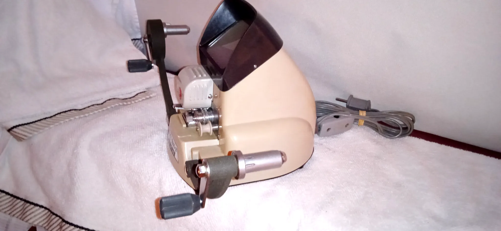 GOKO Dual 8mm Movie Editor Model P-65