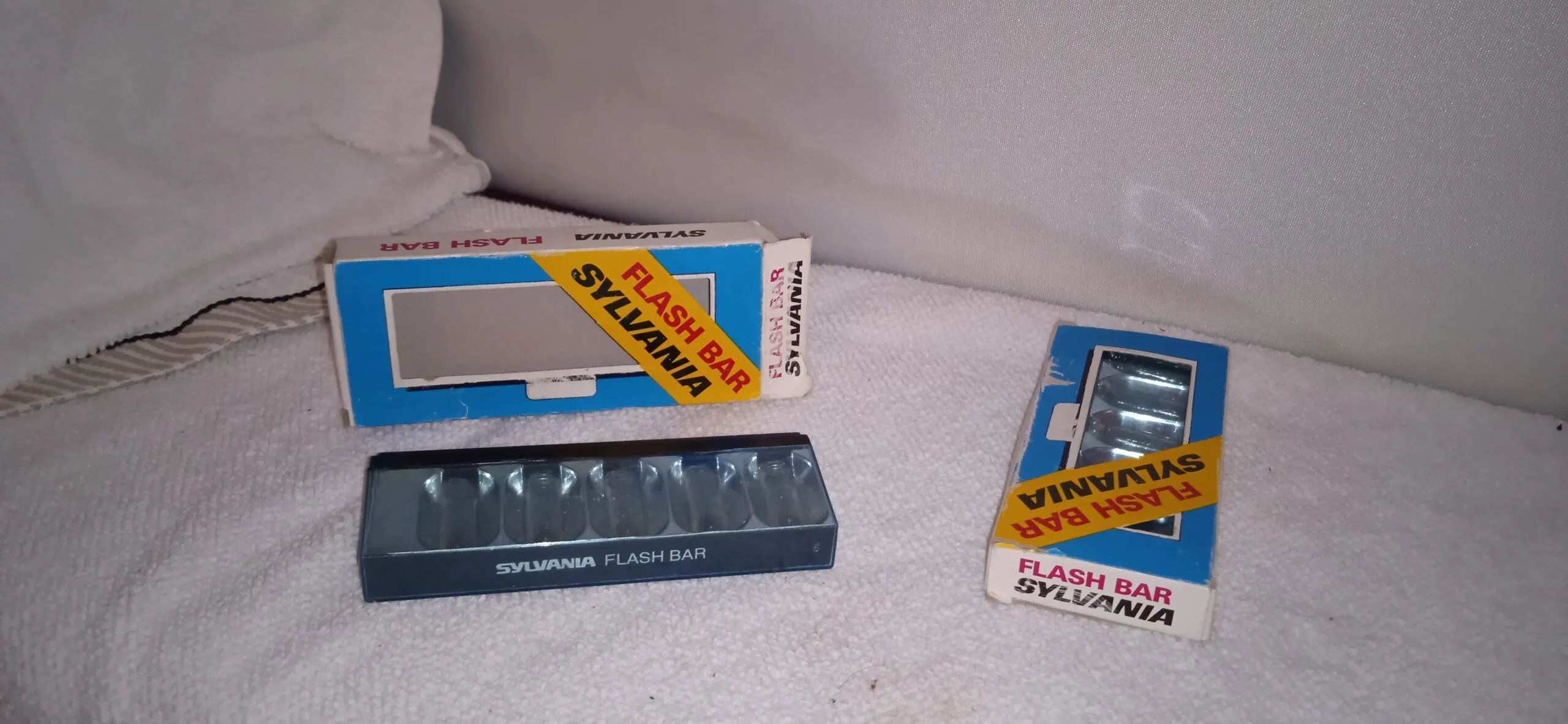 2 Sylvania Flash bars