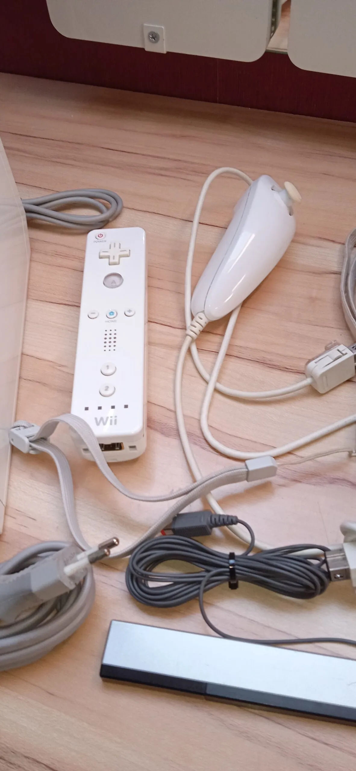 Nintendo Wii + 2 controllers + 2 nunchuks + 8 spelletjes