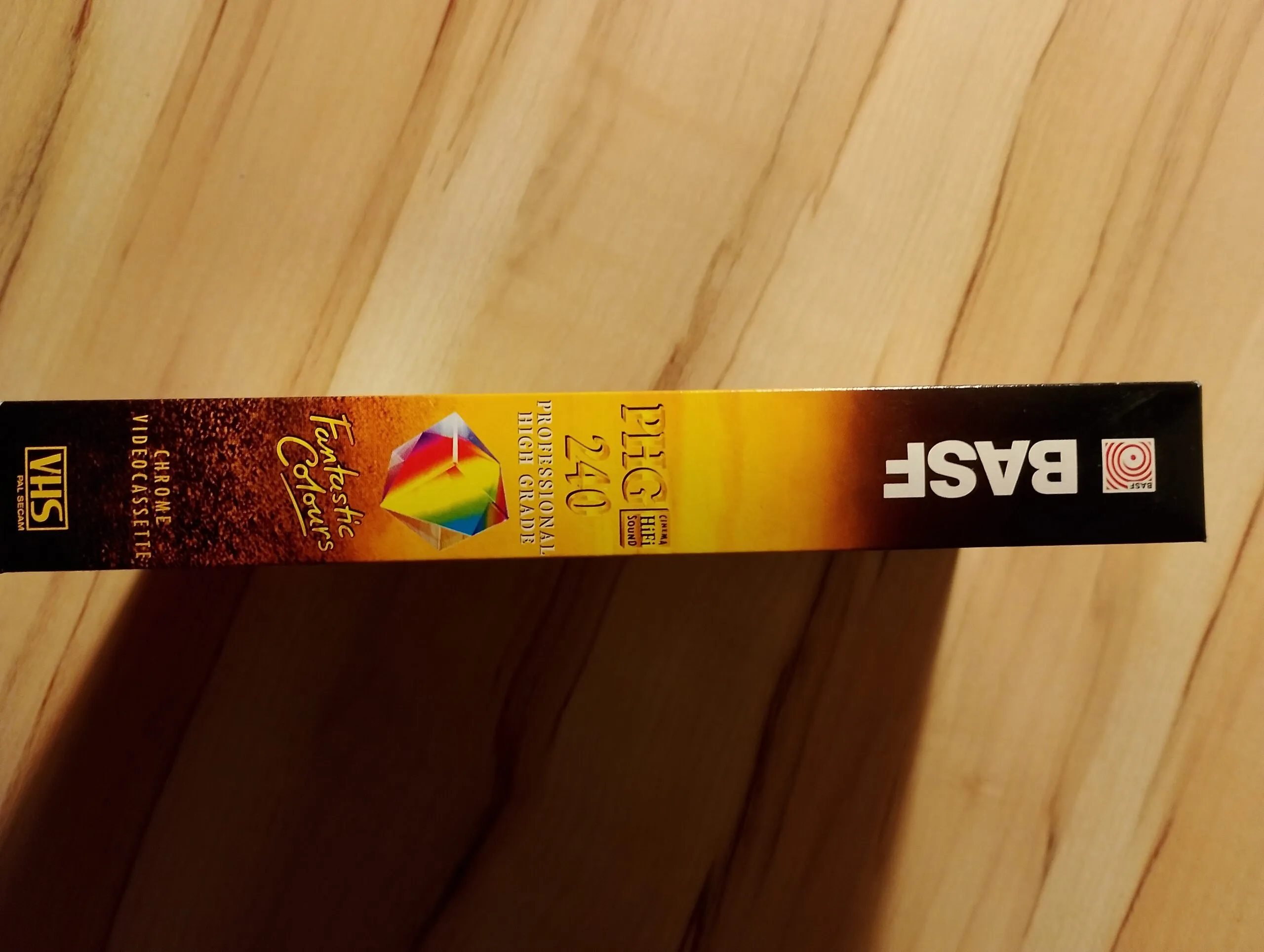 6 Basf / Emtec PHG 240 videocassette + 1 PHG180 – VHS