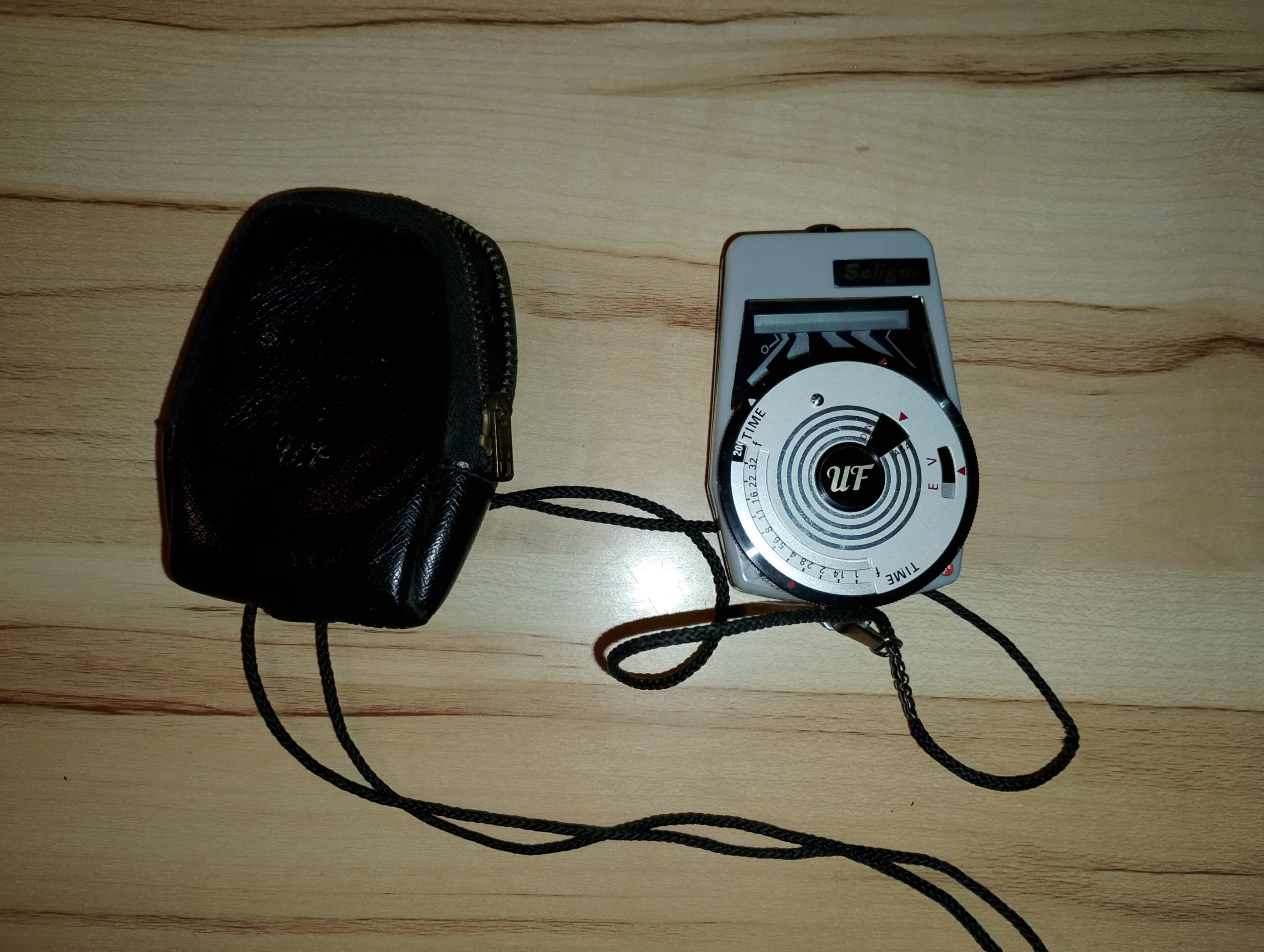 Soligor UF lichtmeter met zakje + 2de voor onderdelen